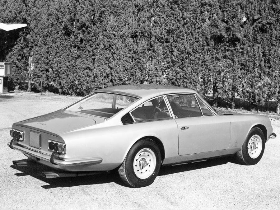  Ferrari 365 GT 2+2 1968 года  (фото 6 из 62)